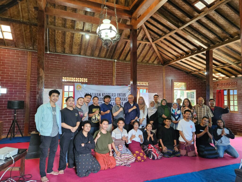 Pelatihan Negosiasi untuk Resolusi Konflik