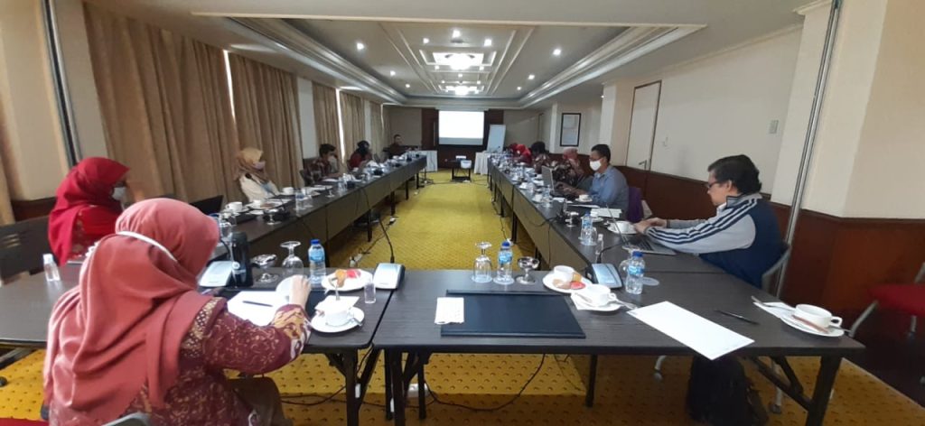 Workshop “Strategi Pembelajaran Online” untuk mengatasi kebosanan mahasiswa selama Kuliah di masa Pandemi Covid 19